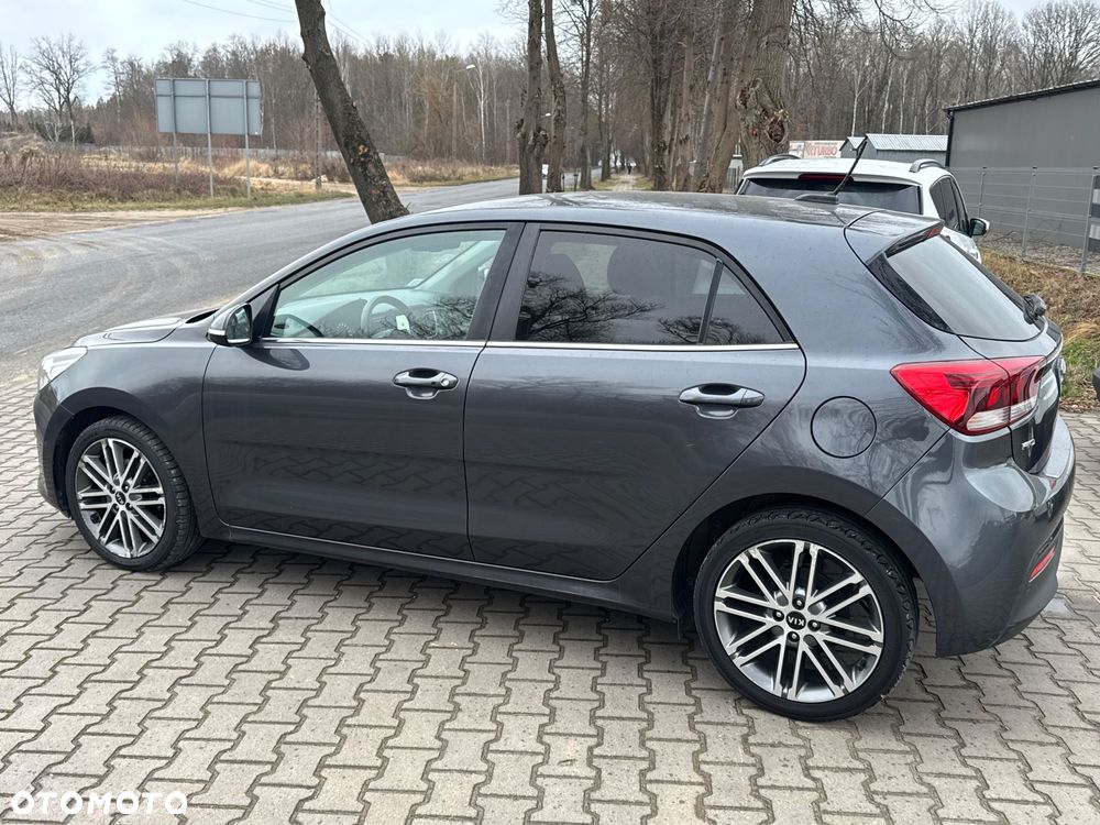 Kia Rio 1.0 T-GDI 100 Dream-Team Edition - 12
