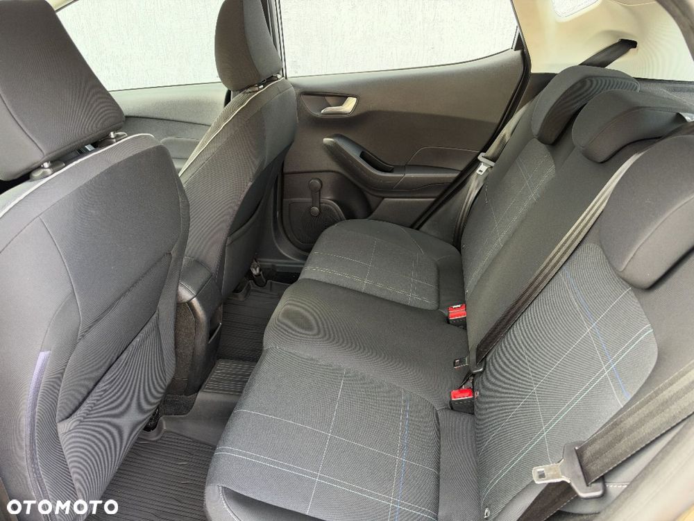 Ford Fiesta - 23