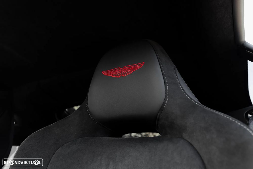 Aston Martin Vantage Coupe V8 - 13