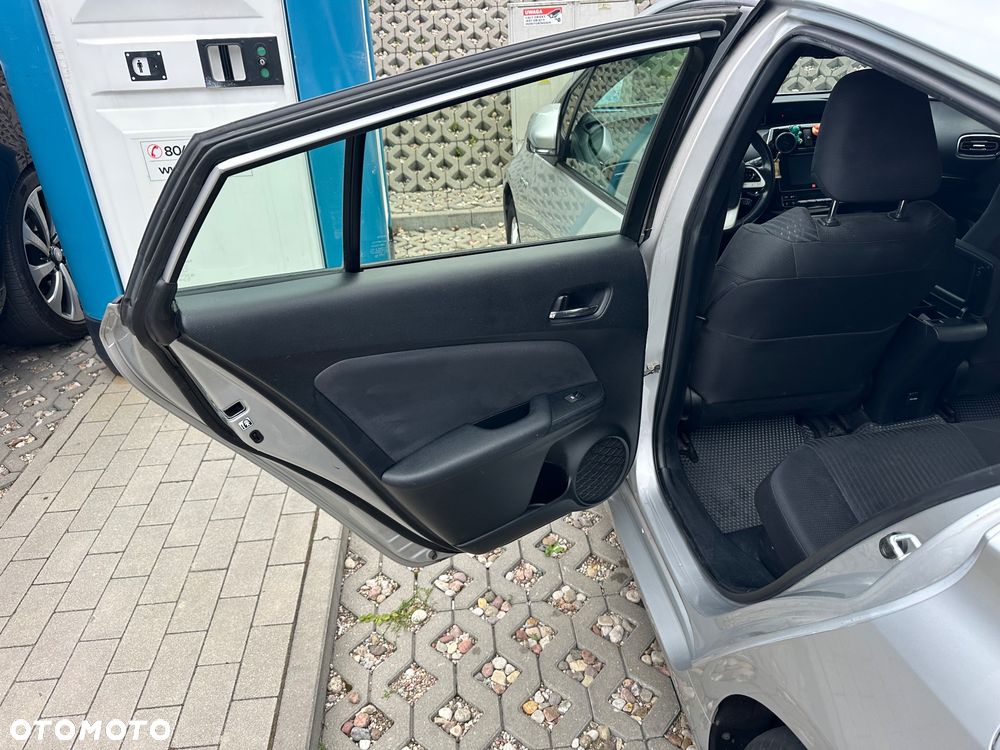 Toyota Prius 1.8 Hybrid Premium - 19