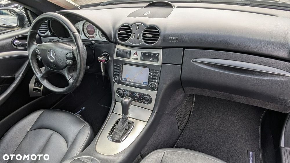 Mercedes-Benz CLK - 24