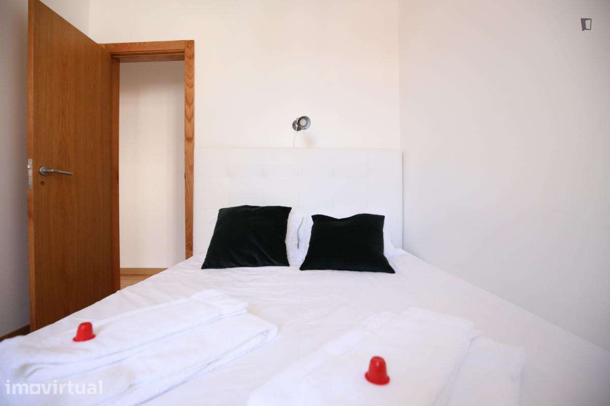 Quarto - localizado em São Bento Lisbon - Grande imagem: 4/36