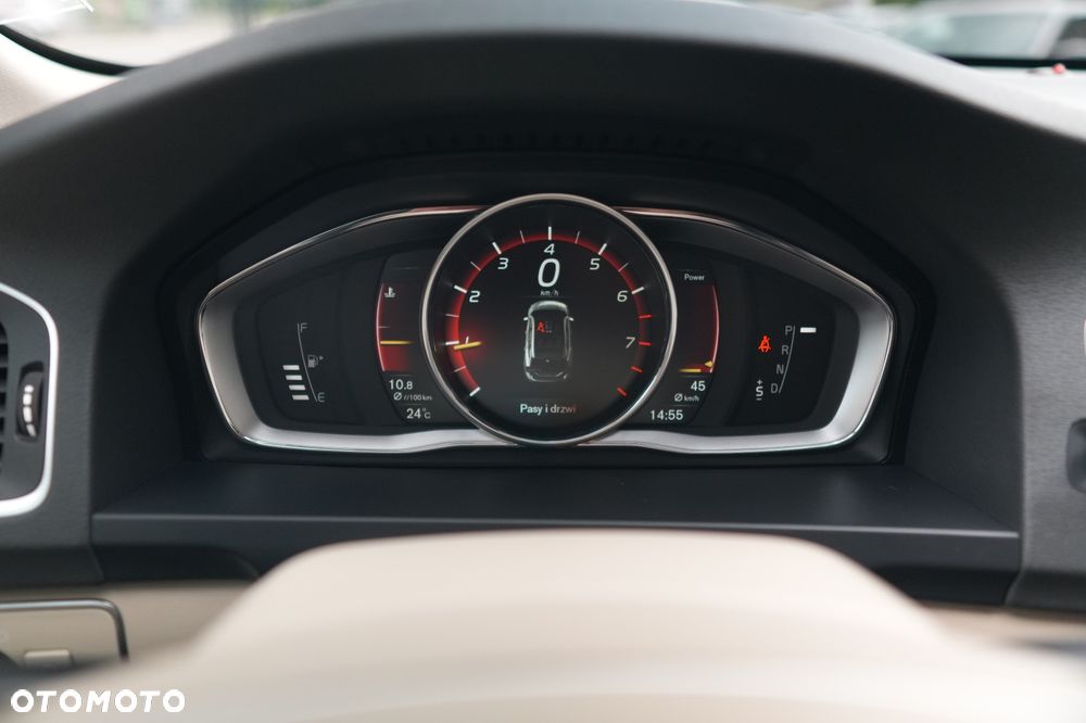Volvo V60 T5 Drive-E Dynamic Edition (Momentum) - 12