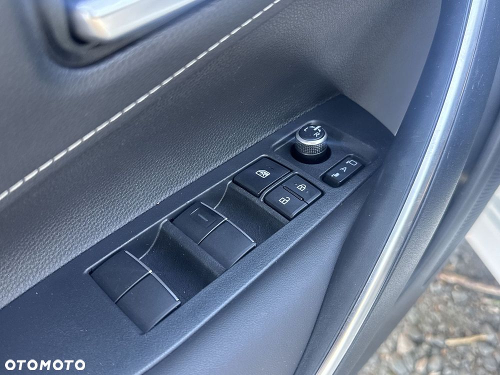 Toyota Corolla 1.8 Hybrid Style - 21