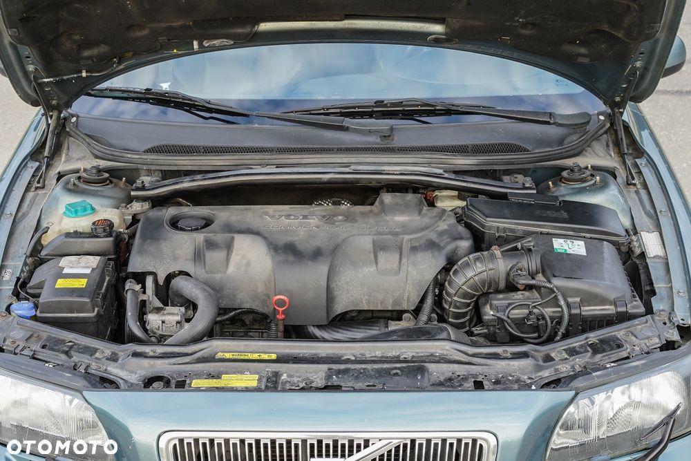 Volvo V70 2.4 D5 AWD - 9