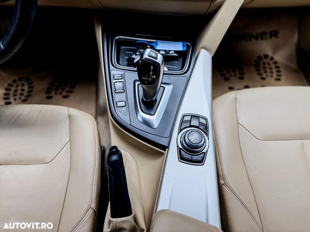 BMW Seria 3 320d Aut. Blue Performance Luxury Line - 19