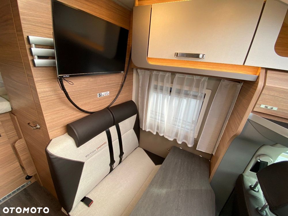 Volkswagen Carawan - 13