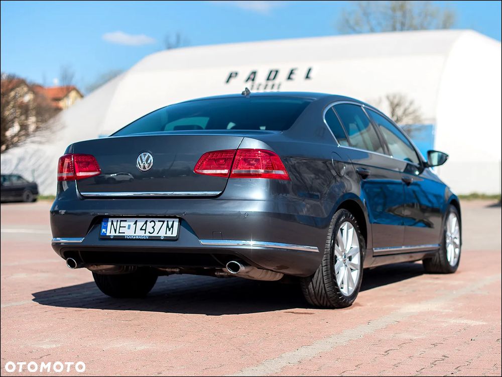 Volkswagen Passat - 8