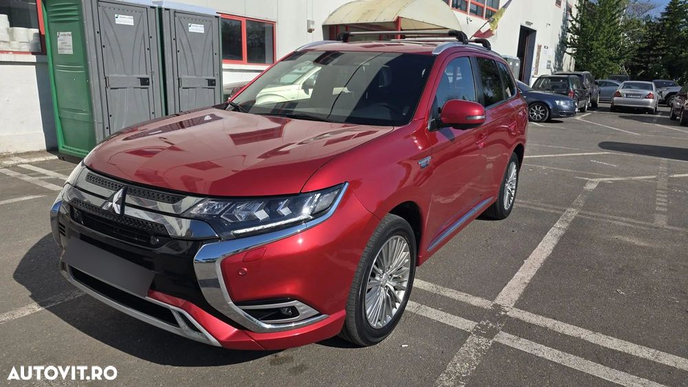 Mitsubishi Outlander PHEV 2.4 L 4X4 Instyle - 3