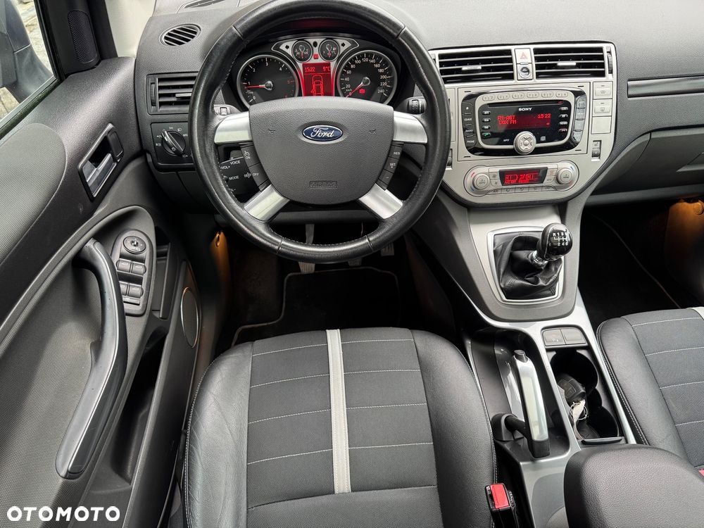 Ford Kuga 2.0 TDCi 4x4 Champions Edition - 24