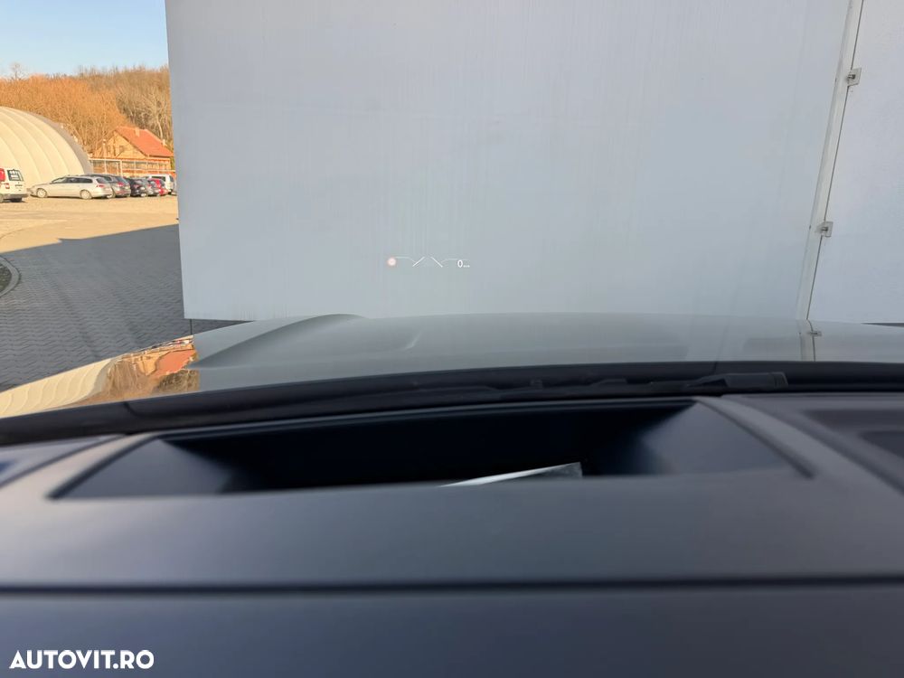 Volkswagen Touareg V6 TDI R-Style - 33