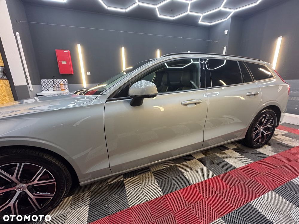 Volvo V60 B3 B Essential - 4