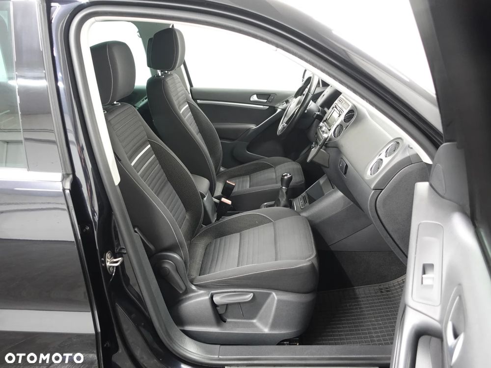 Volkswagen Tiguan 2.0 TDI DPF BlueMotion Technology Cup Sport & Style - 25