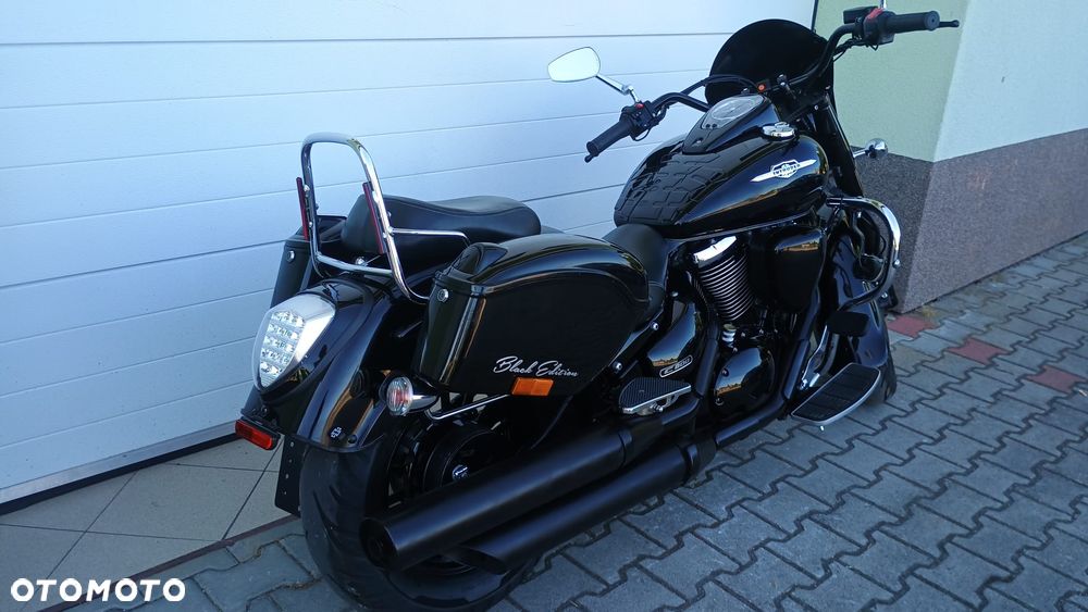 Suzuki Intruder - 2