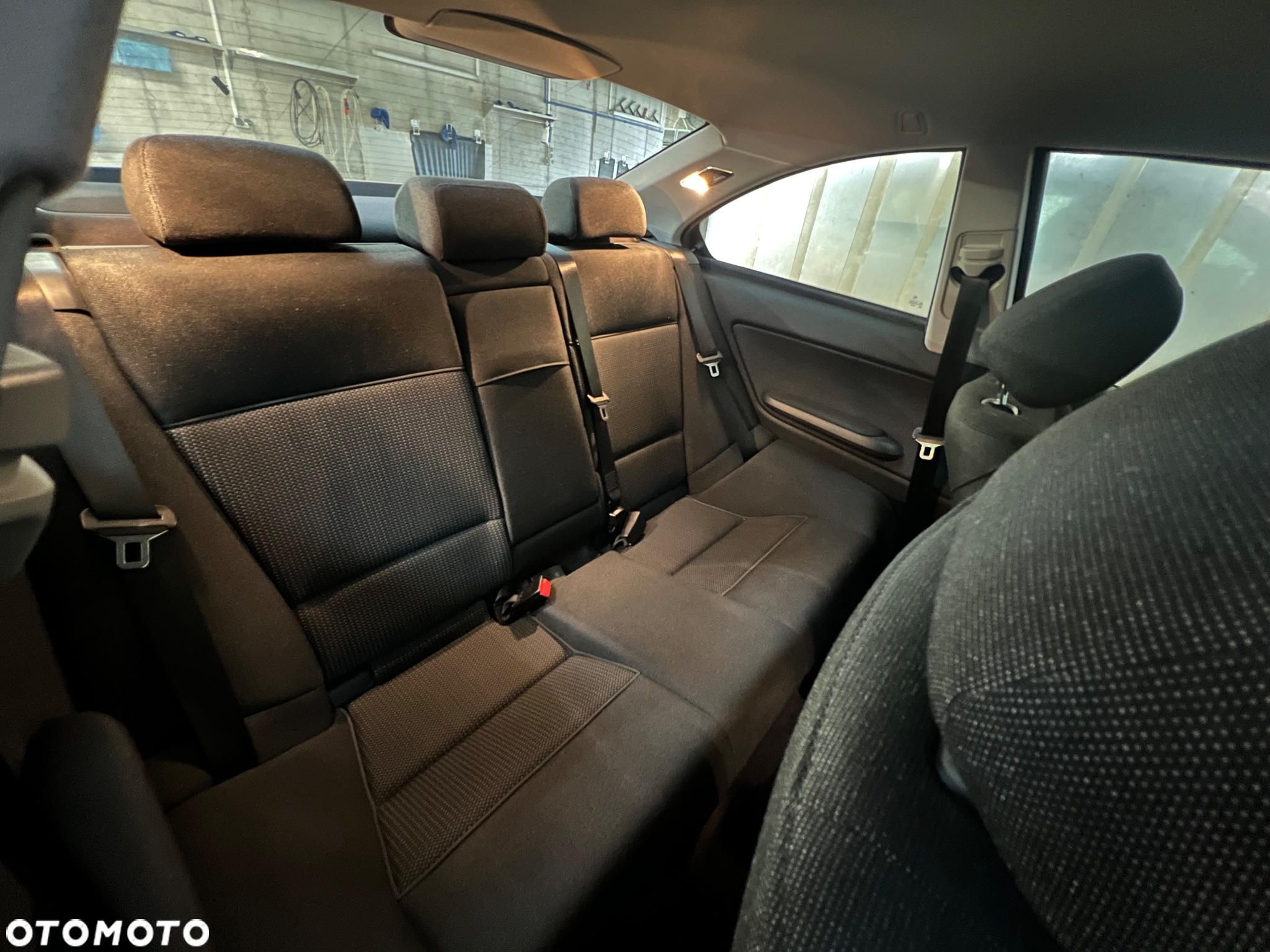 BMW Seria 3 318 Ci - 33