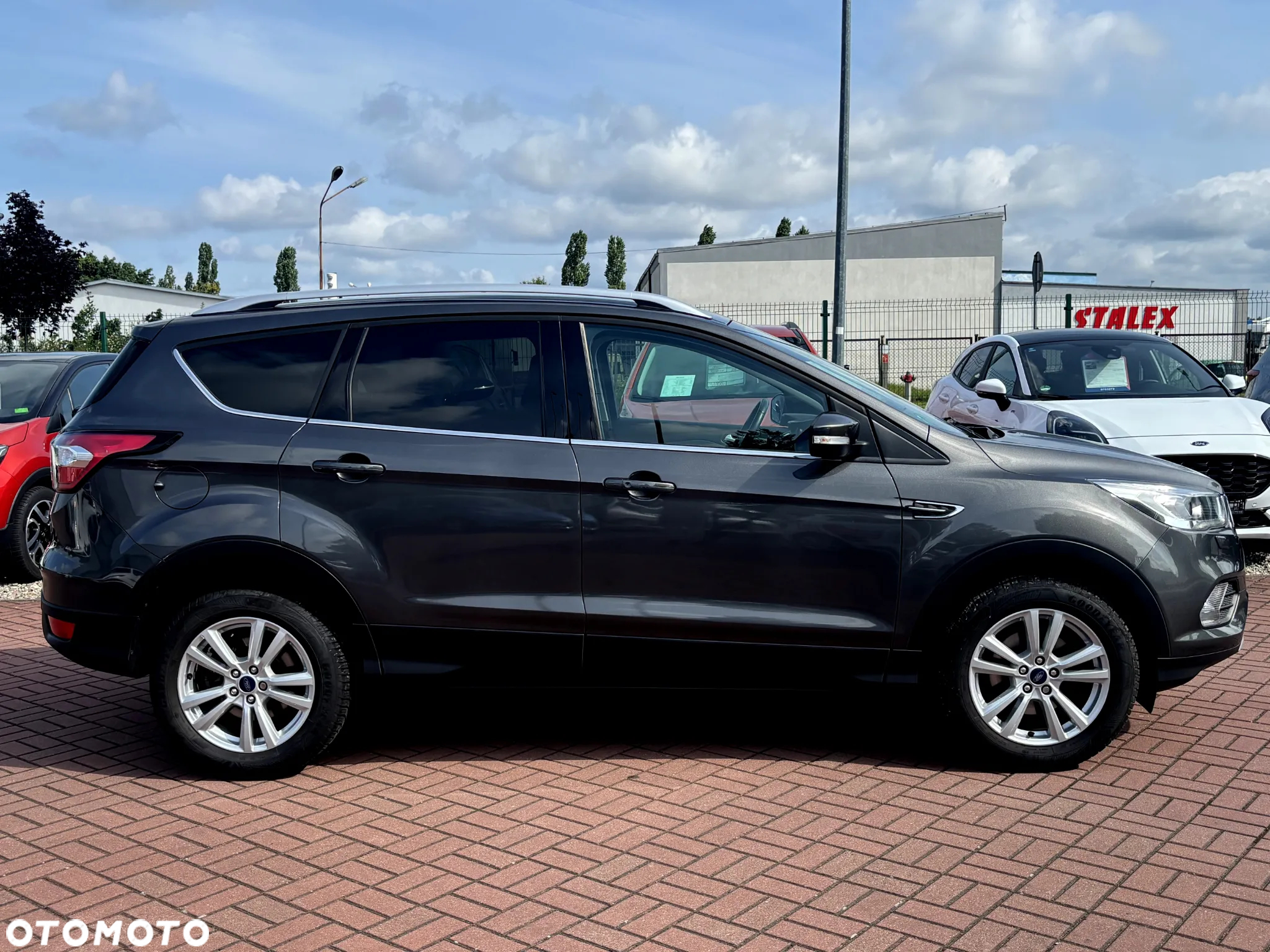 Ford Kuga 1.5 EcoBoost 2x4 Titanium - 11