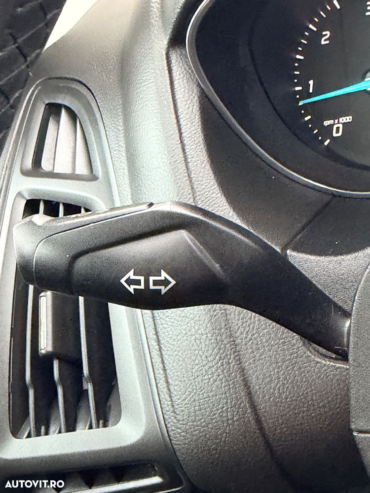 Ford Focus 1.6 TDCi DPF Champions Edition - 26