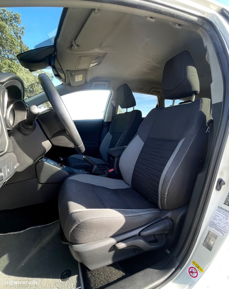 Toyota Auris Touring Sports 1.8 HSD Comfort +P.Sport+Navi - 11