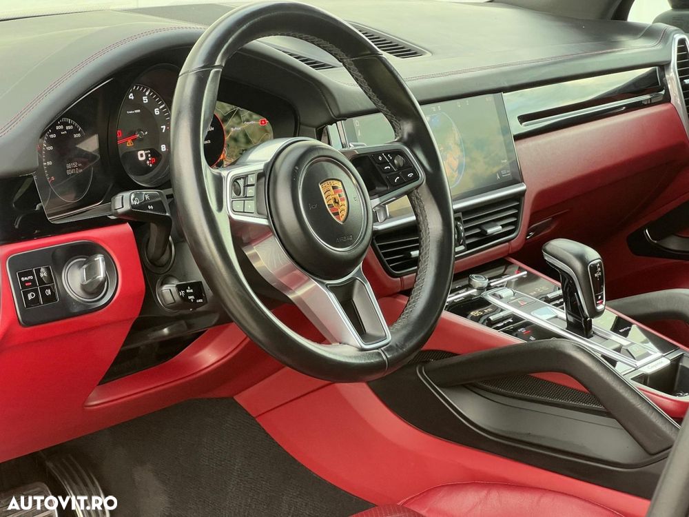 Porsche Cayenne - 16