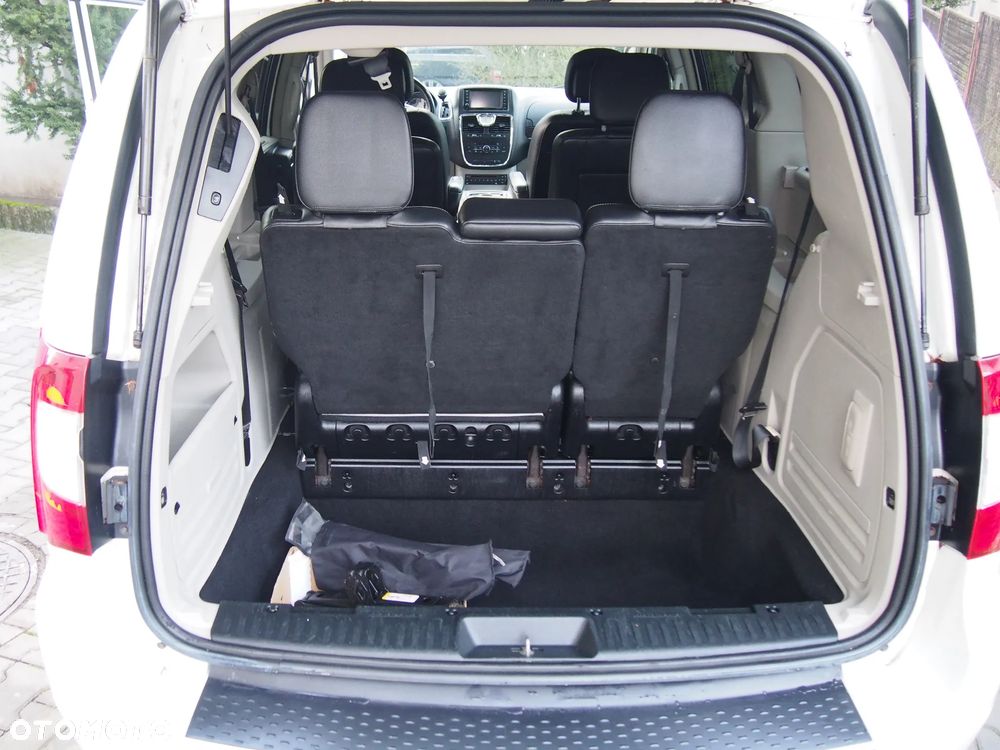 Lancia Voyager 2.8 CRD16v Platinum - 11