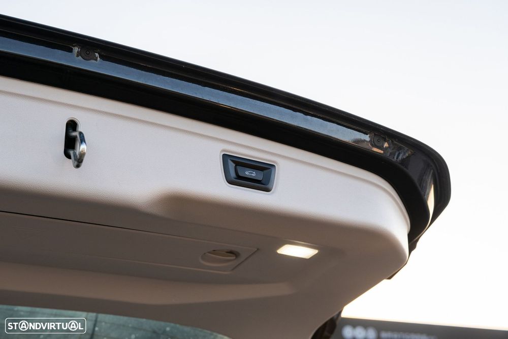 BMW 320 e Auto - 11