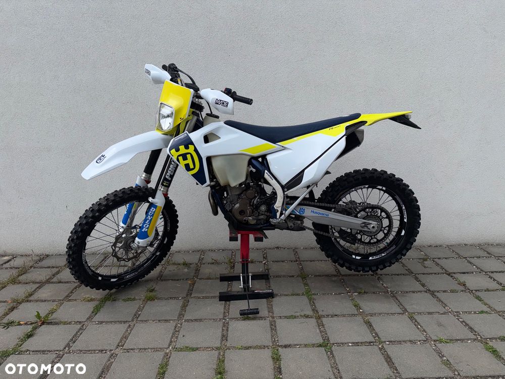 Husqvarna FE - 9