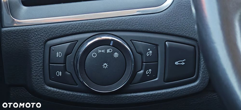 Ford S-Max 2.0 EcoBlue Titanium - 24