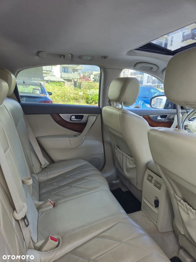 Infiniti FX FX30d S - 10