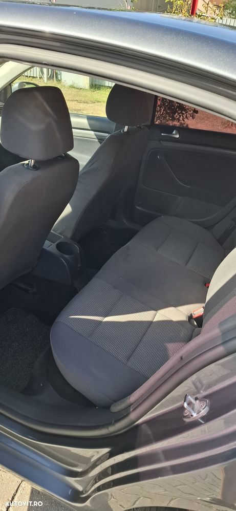 Volkswagen Jetta 1.6 Freestyle - 7