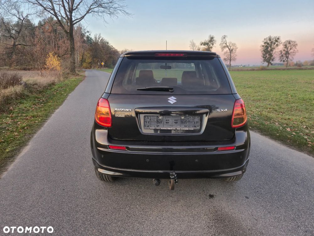Suzuki SX4 1.6 Premium - 9