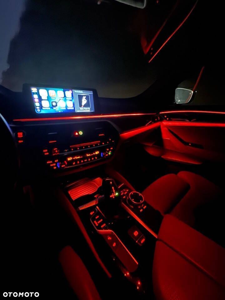 BMW Seria 5 530i xDrive Luxury Line - 29