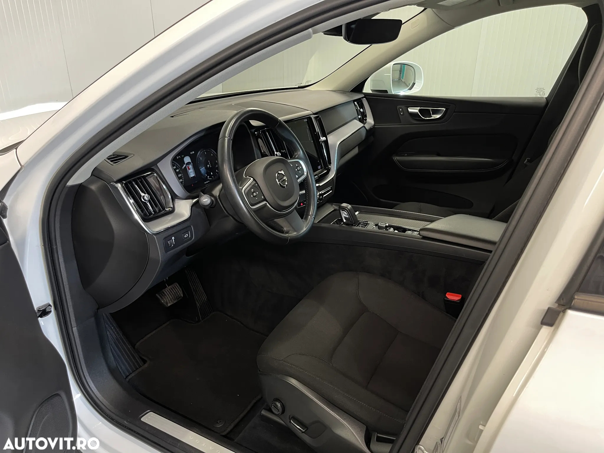 Volvo XC 60 B4 D AWD Geartronic Momentum - 5
