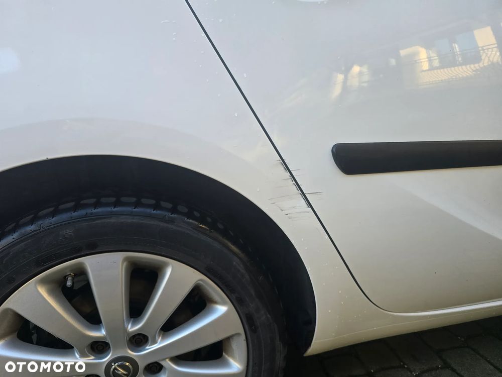 Opel Zafira - 27