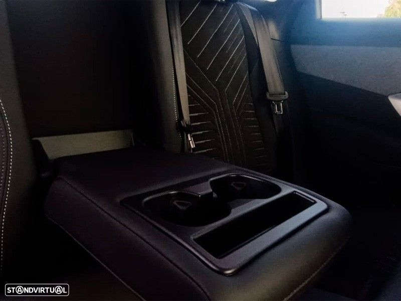 Peugeot E-3008 73 kWh GT - 25