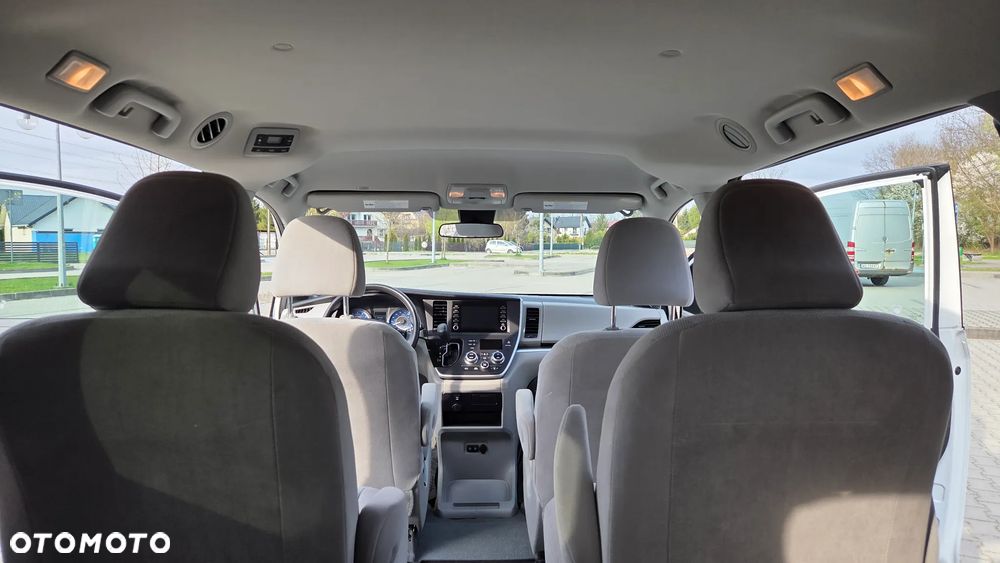 Toyota Sienna - 34
