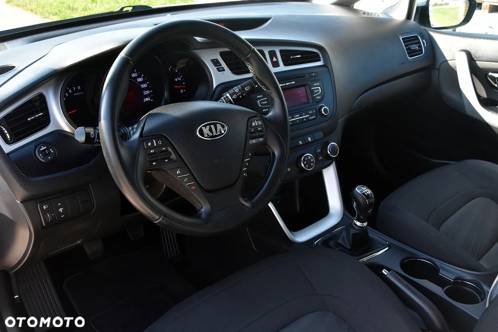 Kia Ceed 1.4 L - 19
