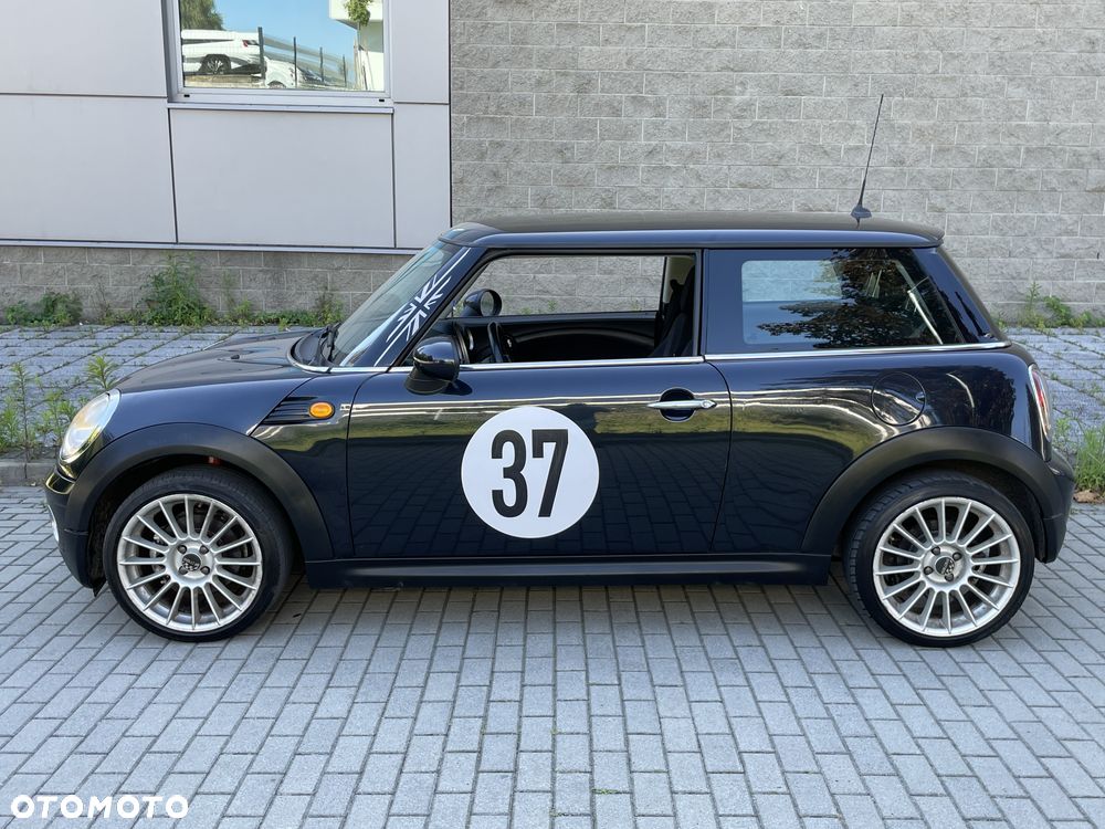 MINI Cooper Standard - 2