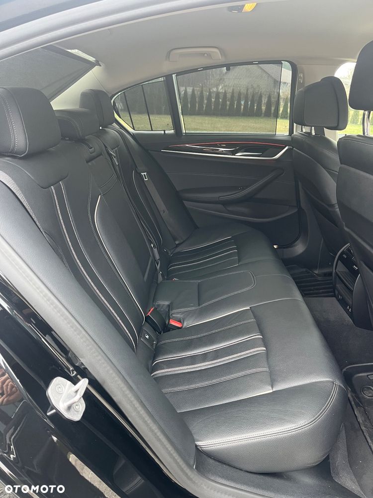 BMW Seria 5 530i GPF xDrive Luxury Line - 14