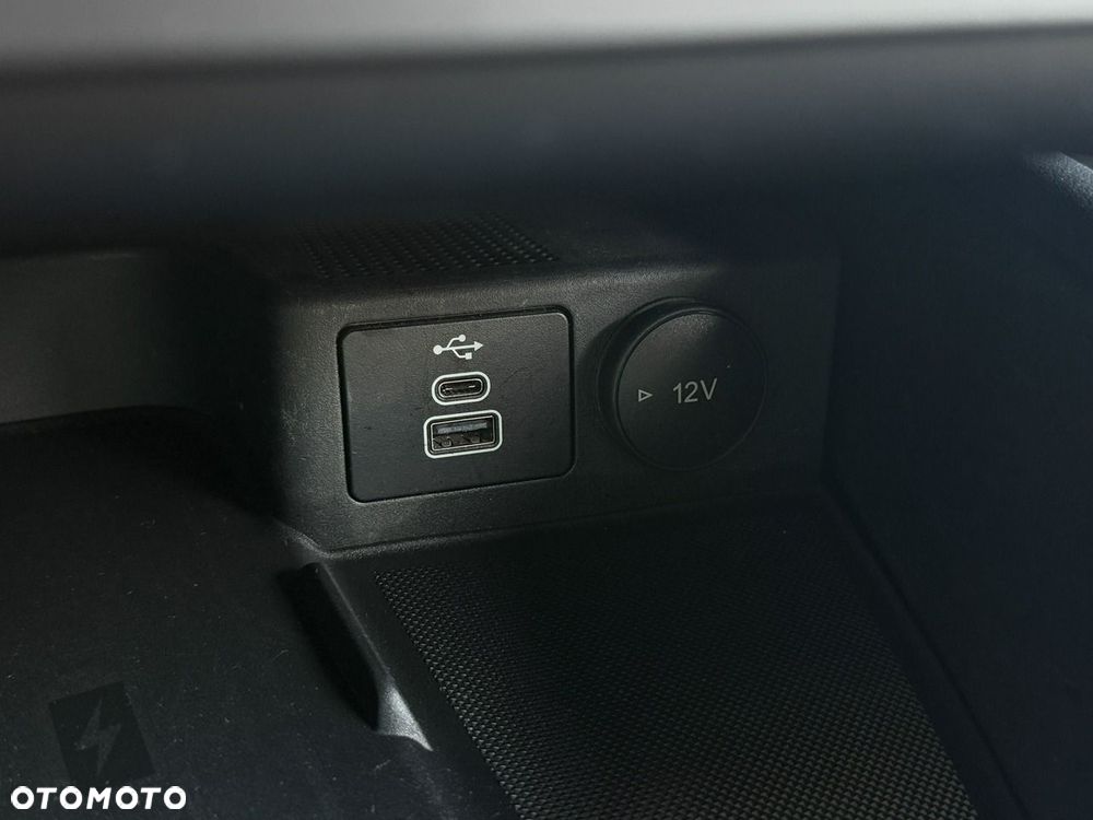 Ford Focus 1.0 EcoBoost Titanium X - 27