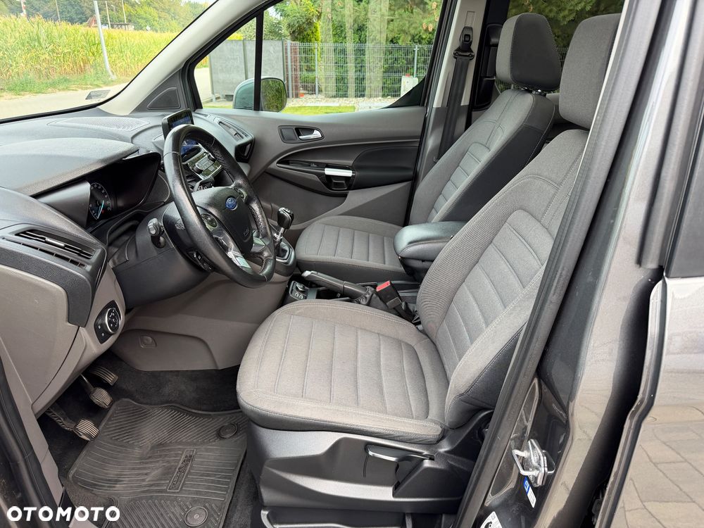 Ford Tourneo Connect Grand - 18