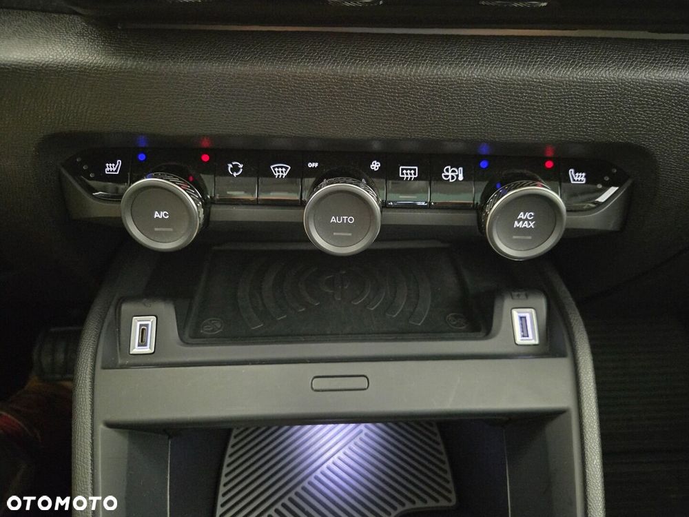 Citroën C4 1.2 PureTech Max S&S EAT8 - 17