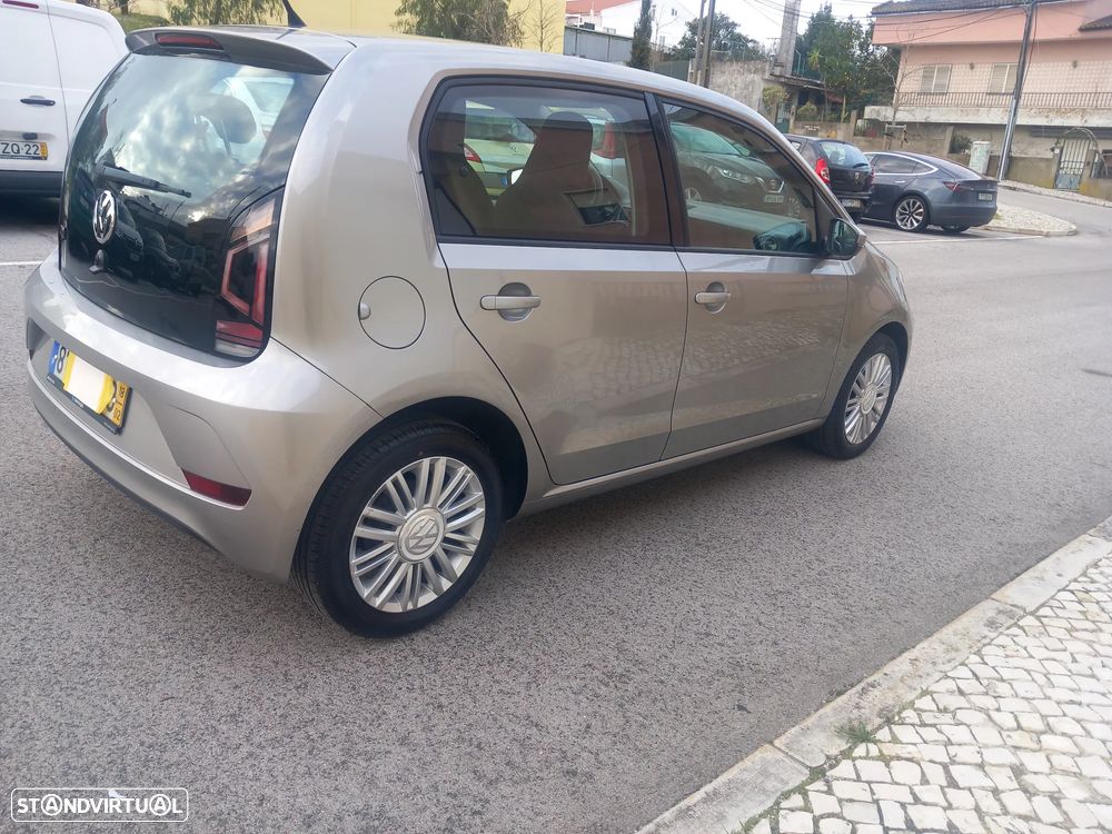 VW Up! 1.0 Move R-Line - 2