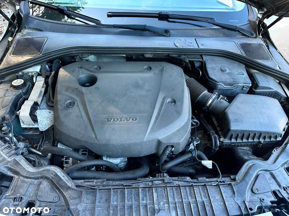 Volvo V60 D4 Momentum - 40
