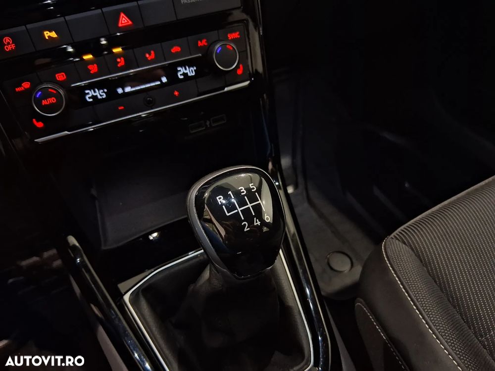 Volkswagen T-Cross 1.0 TSI Style - 18