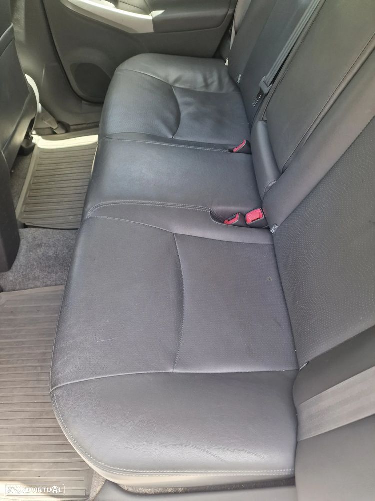 Toyota Prius 1.8 Premium +Pele+GPS+Solar - 11