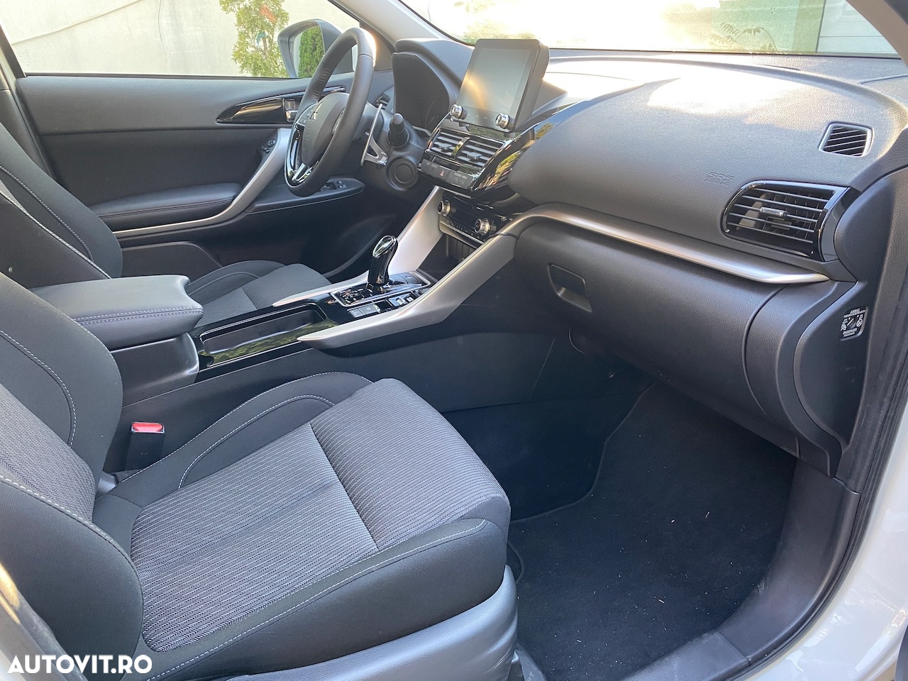 Mitsubishi Eclipse-Cross PHEV Invite - 15
