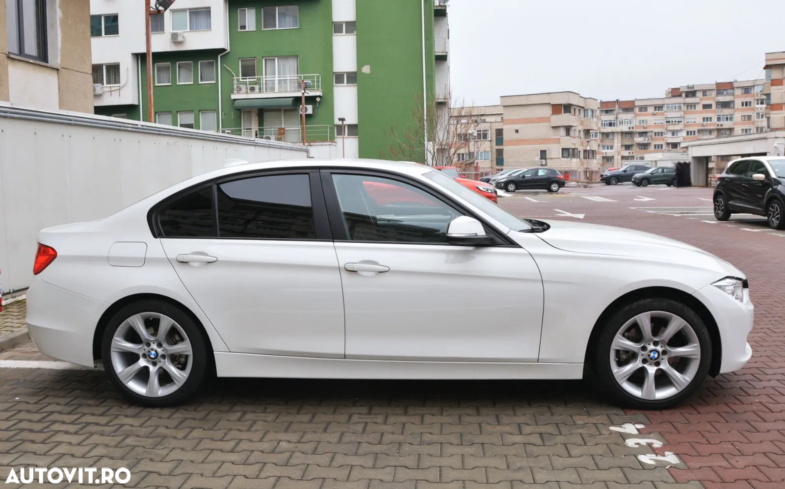 BMW Seria 3 320d - 16