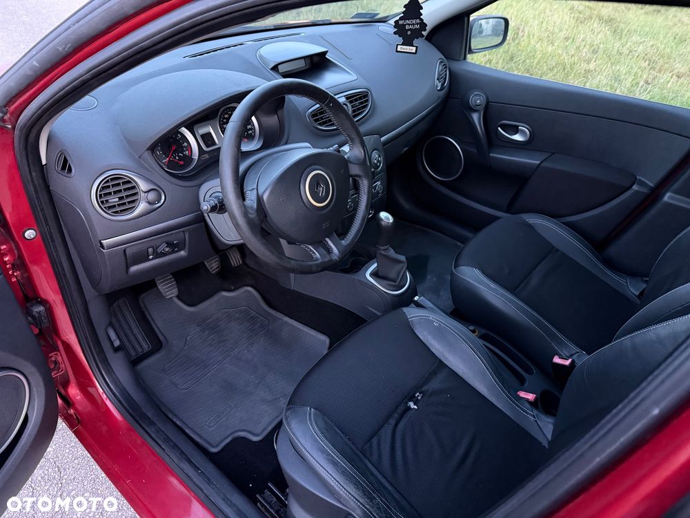 Renault Clio - 15