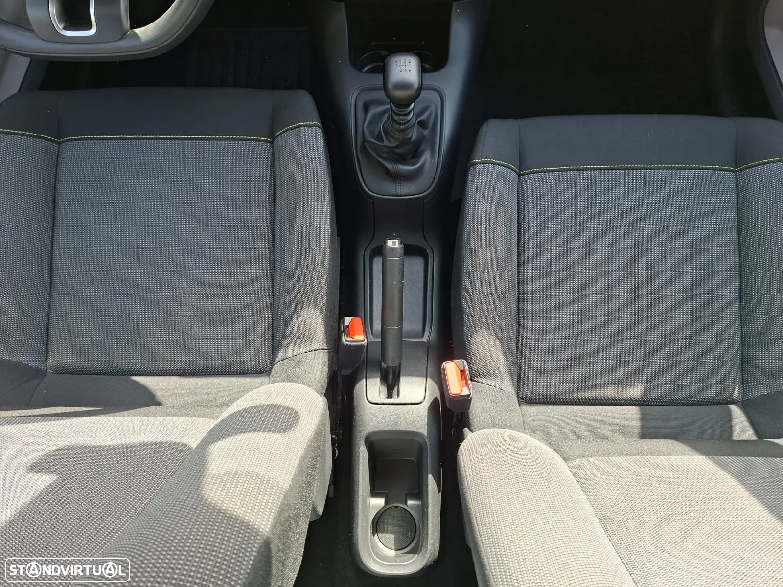 Citroën C3 1.2 PureTech Shine - 24