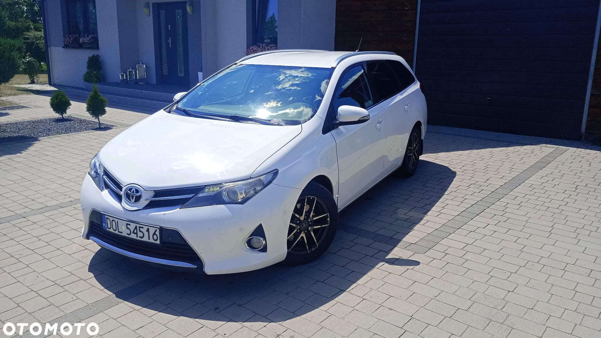 Toyota Auris - 1